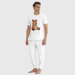 Пижама с принтом Плюшевый мишка для мужчины, вид на модели спереди №3. Цвет основы: белый