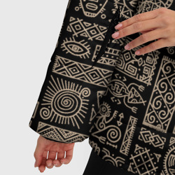 Куртка с принтом Африканский монохромный орнамент для женщины, вид на модели спереди №4. Цвет основы: черный