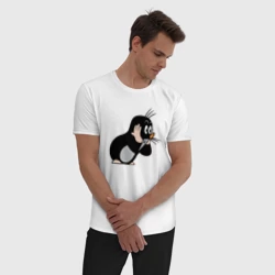 Мужская пижама с белой футболкой хлопок Чешский крот в шоке от происходящего мем - фото 2