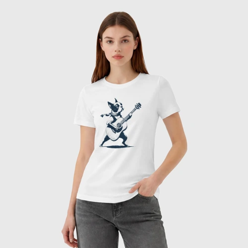Женская футболка хлопок с принтом Бостон-терьер играет на гитаре, фото на моделе #1