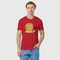 Мужская футболка хлопок Лев с бокалом винишка - фото 2