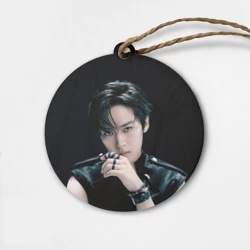 Деревянная игрушка круг Stray Kids Lee Know Giant concept