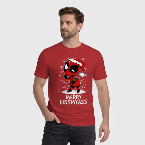 Мужская футболка хлопок с принтом Deadpool - merry kiss my ass, фото на моделе #1
