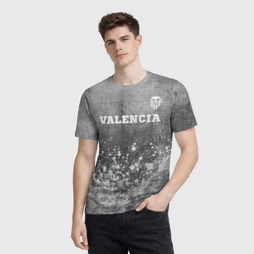 Мужская футболка 3D с принтом Valencia - grey gradient посередине, фото на моделе #1
