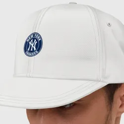 Кепка снепбек с прямым козырьком New York Yankees - baseball team logo