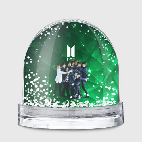 Игрушка Снежный шар BTS весь состав зеленый фон