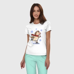 Женская пижама с белой футболкой хлопок Лошадь на коньках, снежинки - фото 2