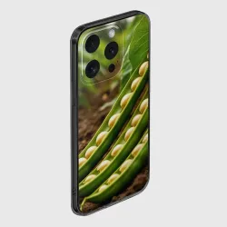 Чехол для iPhone 15 Pro силиконовый с защитой камеры Стручки зелёного гороха в огороде - фото 2