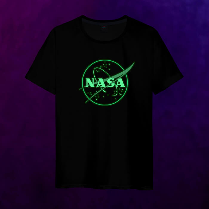Светящаяся мужская футболка Космос: лого NASA - фото 2